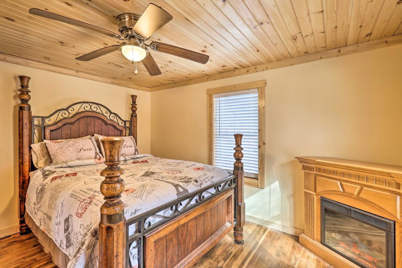 Quaint Appalachian Getaway About 2 Mi To Boone! Holiday home